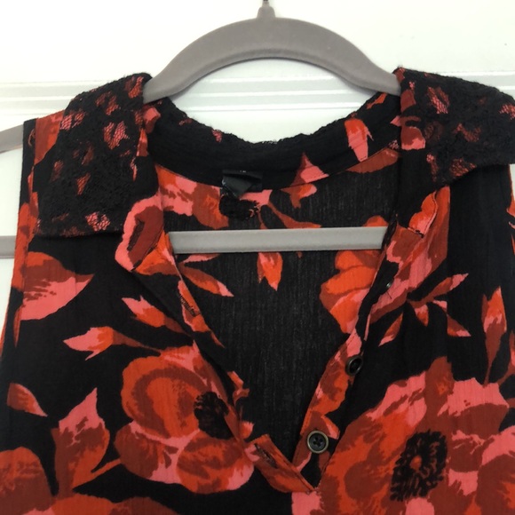 Volcom sundress - Picture 3 of 3